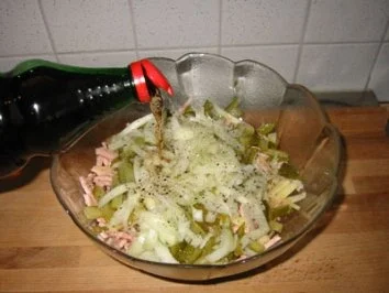 Rezept: Wurstsalat Bild Nr. 4 Wurstsalat - Rezept - Bild Nr. 4