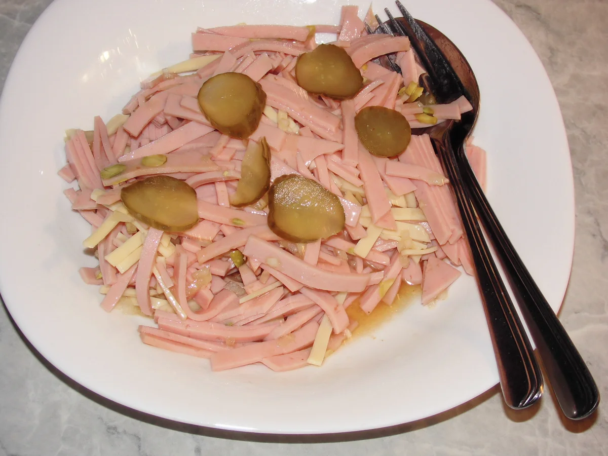 Rezept: Wurstsalat Bild Nr. 5 Wurstsalat - Rezept - Bild Nr. 5