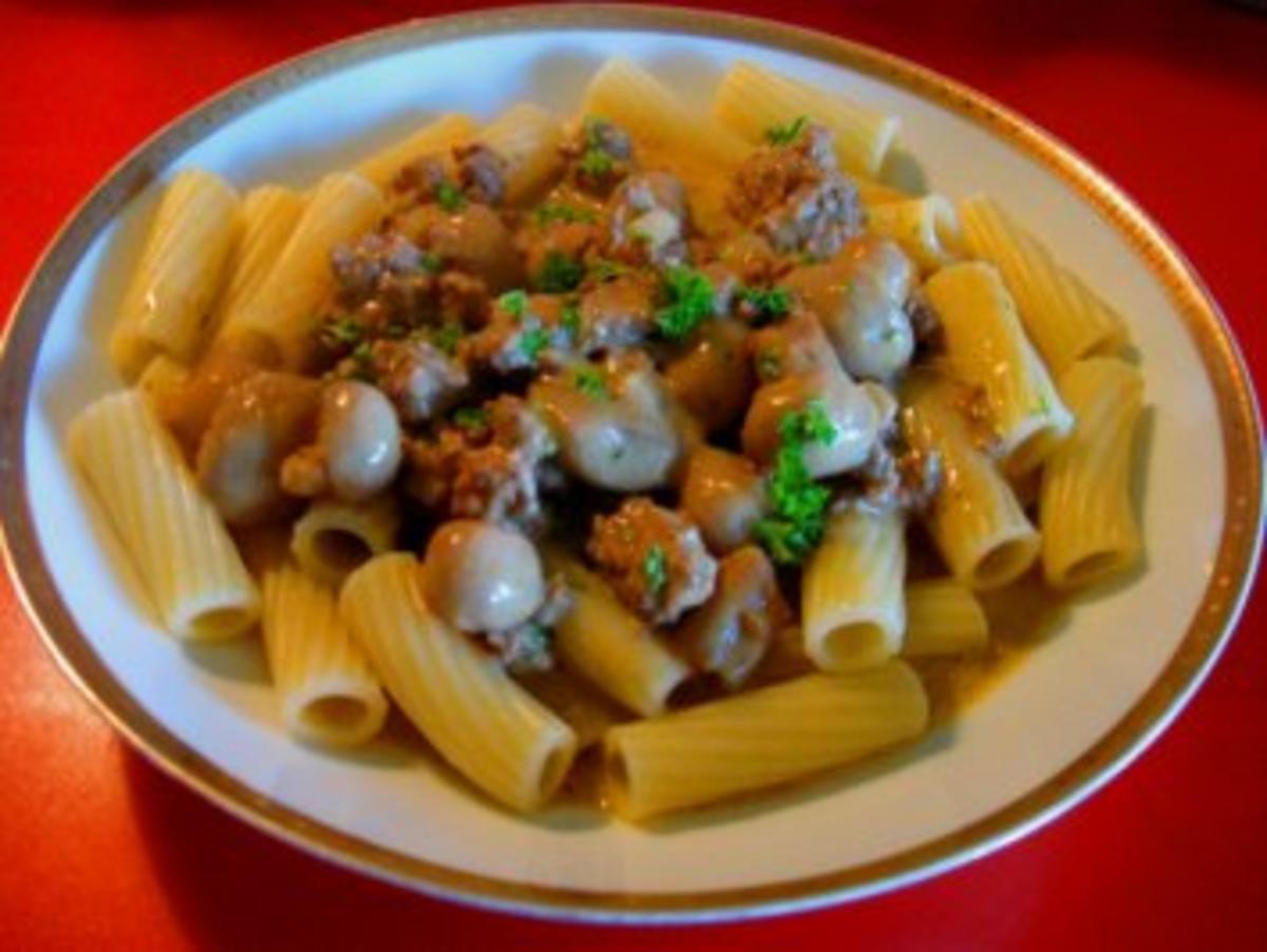 Hack-Champignoncremesoße mit Tortiglioni - Rezept - Bild Nr. 8