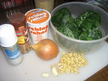 Rezept: Blattspinat mit Pinienkernen Bild Nr. 2 Blattspinat mit Pinienkernen - Rezept - Bild Nr. 2