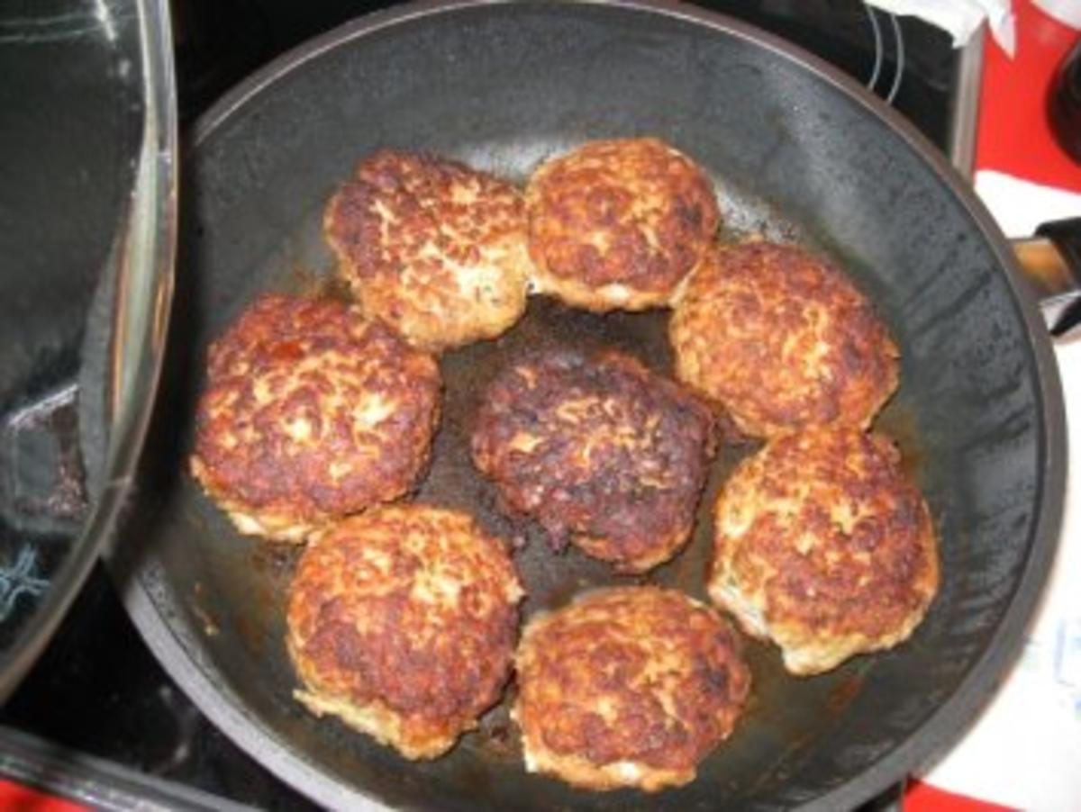 Frikadellen-Fleischpflanzerl - Rezept mit Bild - kochbar.de