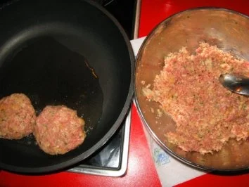 Frikadellen-Fleischpflanzerl - Rezept - Bild Nr. 3