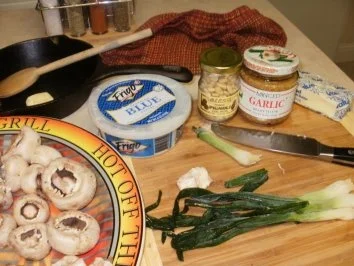 Pilze- Gefuellte Pilze mit Blau Kaese mit Pignoli -  Nur 50 Kal. Eine Mahlzeit oder fuer Snack - Rezept - Bild Nr. 2