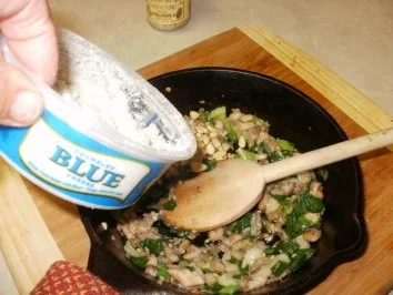 Pilze- Gefuellte Pilze mit Blau Kaese mit Pignoli -  Nur 50 Kal. Eine Mahlzeit oder fuer Snack - Rezept - Bild Nr. 4