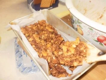 Rezept: Schokolate-Echt Amerikanisch- Reiche Schokolade Biscuit Scheiben - Kein backen - einfach lecker - Ich mache das fuer ein Geburtstag Geschenk Bild Nr. 5 Schokolate-Echt Amerikanisch- Reiche Schokolade Biscuit Scheiben - Kein backen - einfach lecker - Ich mache das fuer ein Geburtstag Geschenk - Rezept - Bild Nr. 5