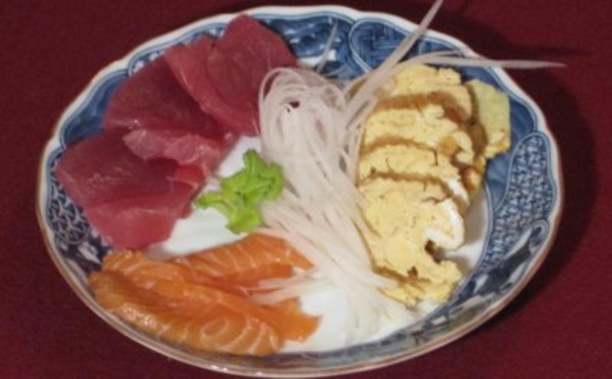 Verschiedene Sorten Sashimi mit Tamagoyaki - Rezept