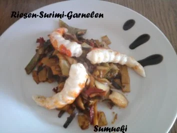 Rezept: Surimi-Riesengarnelen auf scharfem Wok-Gemüse Surimi-Riesengarnelen auf scharfem Wok-Gemüse - Rezept