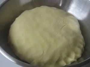 Gefüllte Kartoffel-Käseklöße mit Tomaten-Olivensoße und Bacon - Rezept - Bild Nr. 4