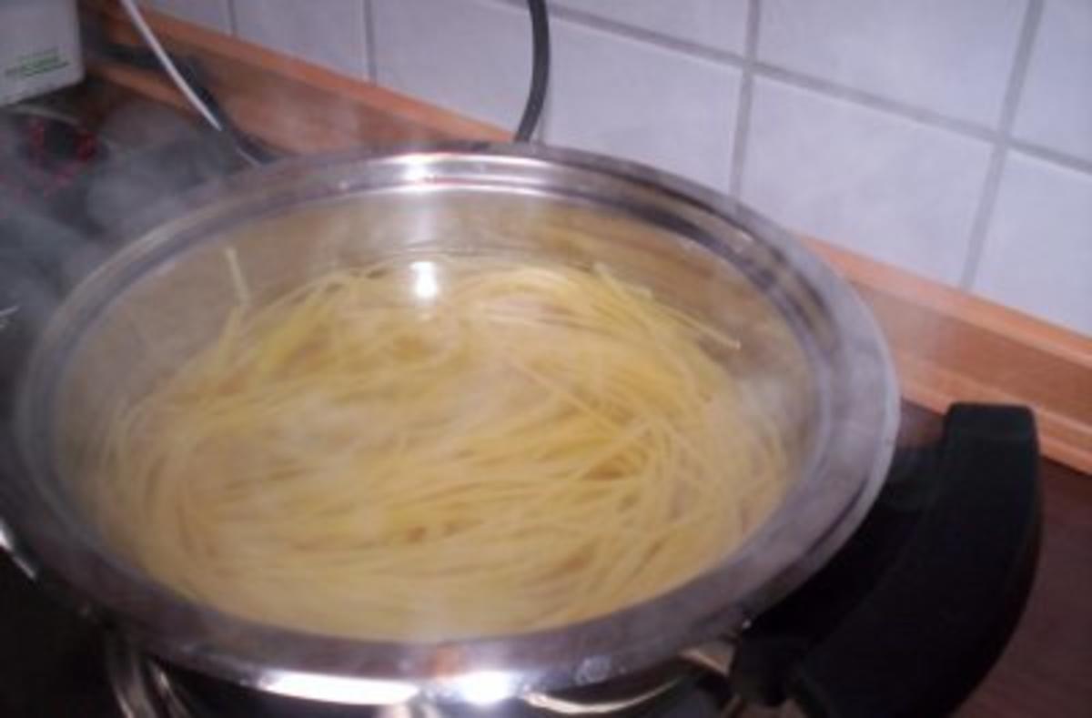 Spaghetti in Chili-Sahne mit Hähnchenbrustfilet - Rezept - Bild Nr. 3