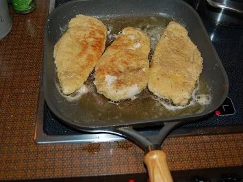 Rezept: Putenschnitzel mit Bandnudeln und Ratatouille Bild Nr. 3 Putenschnitzel mit Bandnudeln und Ratatouille - Rezept - Bild Nr. 3