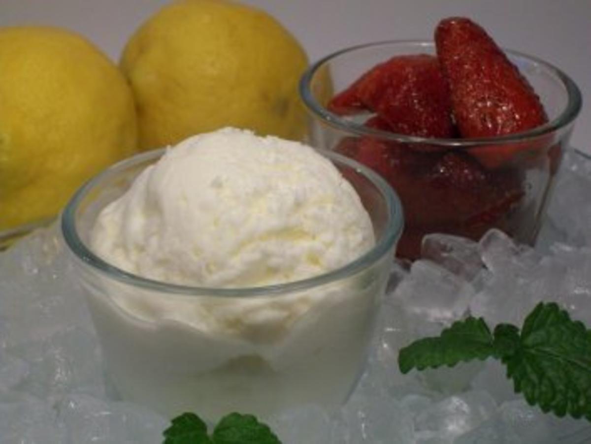 Zitronen-Mascarpone-Eiscreme zu Chili-Erdbeeren - Rezept - kochbar.de