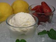 Zitronen-Mascarpone-Eiscreme zu Chili-Erdbeeren - Rezept