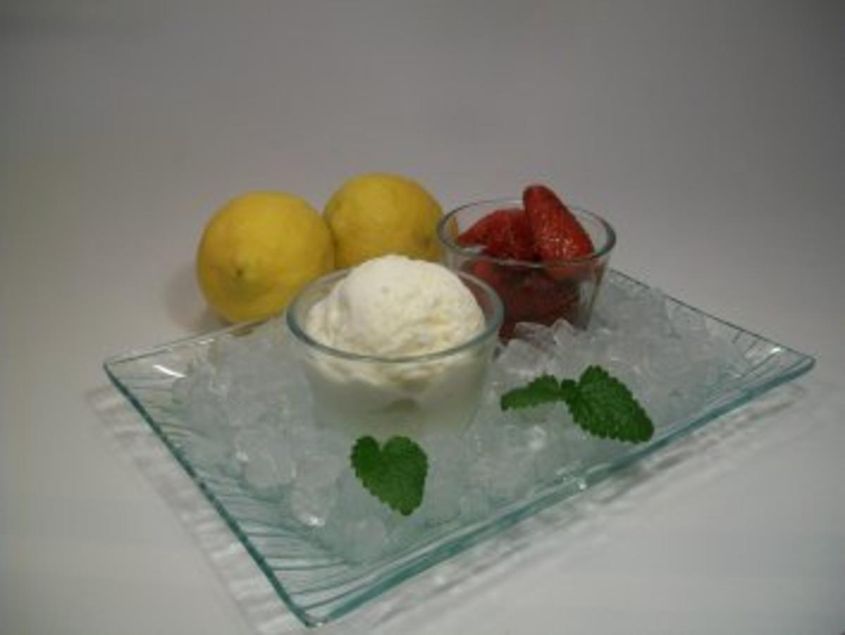 Zitronen-Mascarpone-Eiscreme zu Chili-Erdbeeren - Rezept - Bild Nr. 5