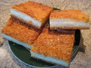 Rezept: Bienenstich gefüllt oder ungefüllt Bild Nr. 2 Bienenstich gefüllt oder ungefüllt - Rezept - Bild Nr. 2