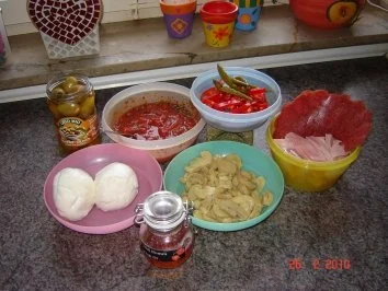 Pikante Kuchen : Pizzateig + fertige Pizza - Rezept - Bild Nr. 2