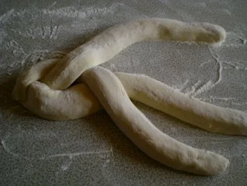 Rezept: Karin's Hefeteig Striezel - "kalt geführter" Germteig schnell & "Deppensicher" Bild Nr. 6 Karin's Hefeteig Striezel - "kalt geführter" Germteig schnell & "Deppensicher" - Rezept - Bild Nr. 6