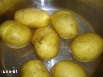 Rezept: TARTIFLETTE SAVOYARDE - eine deftige Spezialität aus Savoyen Bild Nr. 2 TARTIFLETTE SAVOYARDE - eine deftige Spezialität aus Savoyen - Rezept - Bild Nr. 2