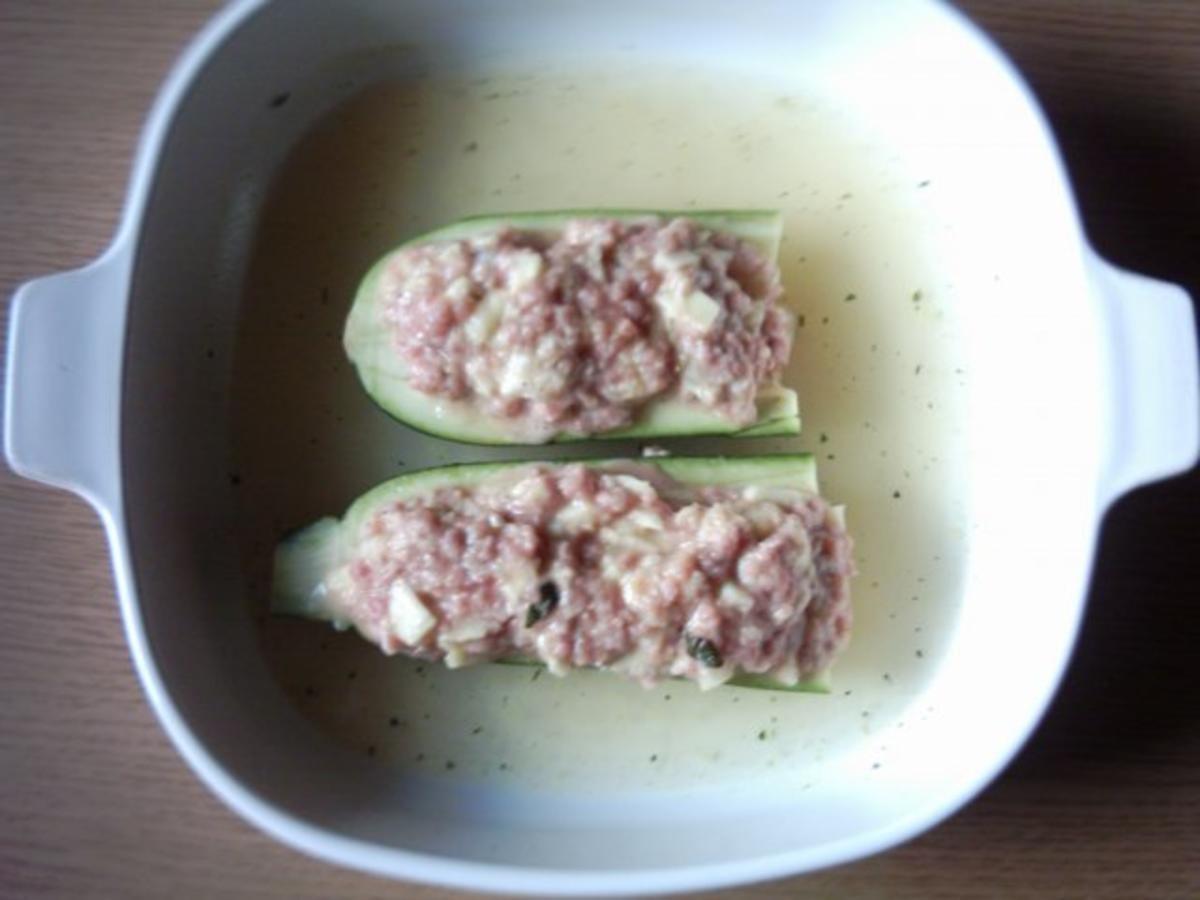 Zucchini gefüllt auf türkische Art - Rezept - Bild Nr. 3