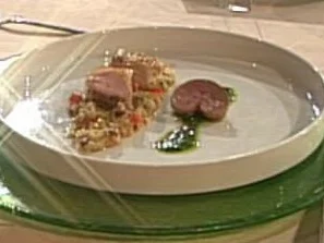 Rücken vom Zicklein in Heu gegart mit Graupengemüse á la Kotaska - Rezept