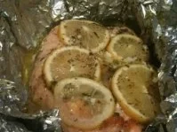 Scharfe Thunfischsteaks im Lachs-Avocoadosalsa-Päckchen - Rezept - Bild Nr. 2