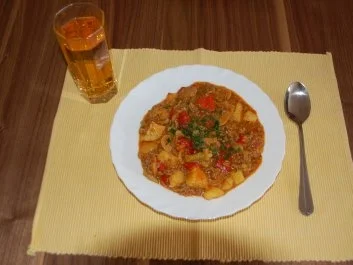 Rezept: Bauerntopf mit Hackfleisch, Pilzen und Paprika Bild Nr. 4 Bauerntopf mit Hackfleisch, Pilzen und Paprika - Rezept - Bild Nr. 4