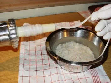 Rezept: Wurst : frische Bratwurst, grob Bild Nr. 3 Wurst : frische Bratwurst, grob - Rezept - Bild Nr. 3