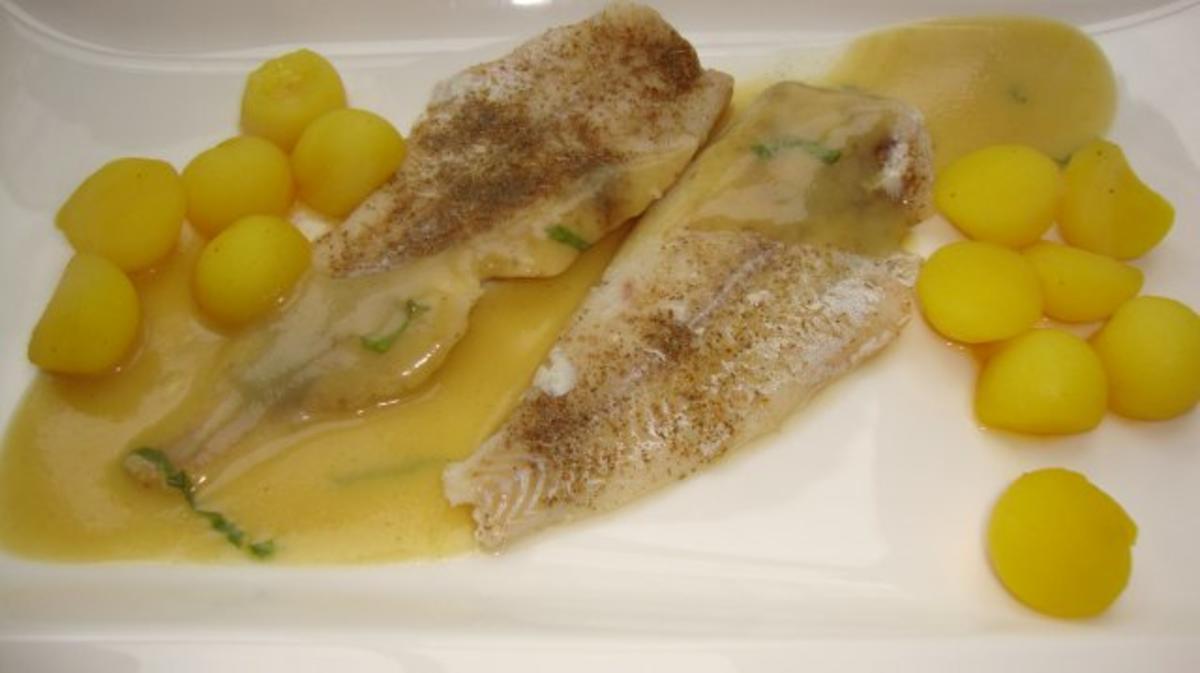 Fischfilet mit Kartoffel Kräuter Nage und Kurkuma Kartoffeln - Rezept ...