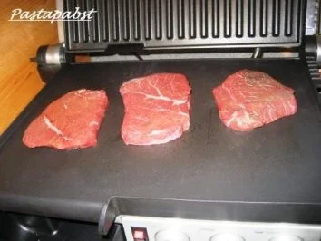 Rindersteak mit gebratenen Zucchini und  Süßkartoffelbrei - Rezept - Bild Nr. 3