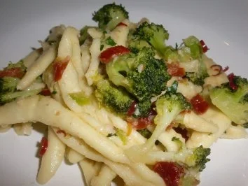 Cortecce mit Brokkoli und Anchovis - Rezept - Bild Nr. 3