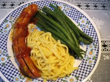 Currywurst, Spätzle und grüne Bohnen ... - Rezept - Bild Nr. 3