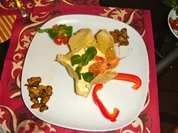 Kalte Thunfischsuppe im Parmesanschälchen - Rezept