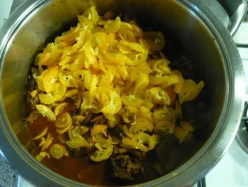 Rotweinrindergulasch mit Pfifferlingen und Kumquats - Rezept - Bild Nr. 11