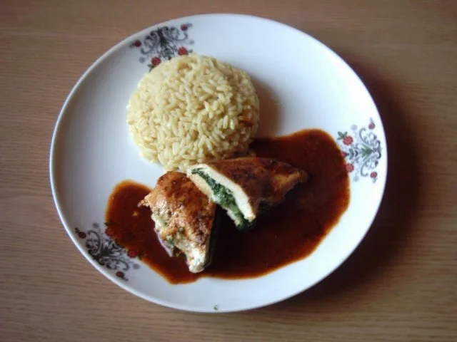 Rezept: Hähnchenbrust-Spinat-Rollen Hähnchenbrust-Spinat-Rollen - Rezept