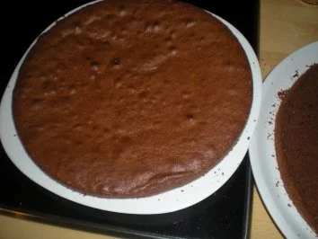 Rezept: TORTE- "Schoko- Preiselbeer- Torte" Bild Nr. 2 TORTE- "Schoko- Preiselbeer- Torte" - Rezept - Bild Nr. 2