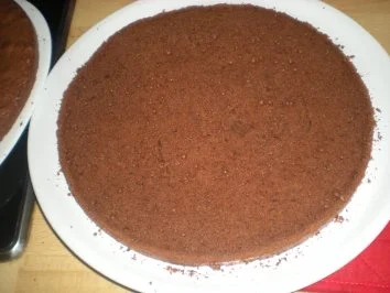 Rezept: TORTE- "Schoko- Preiselbeer- Torte" Bild Nr. 3 TORTE- "Schoko- Preiselbeer- Torte" - Rezept - Bild Nr. 3