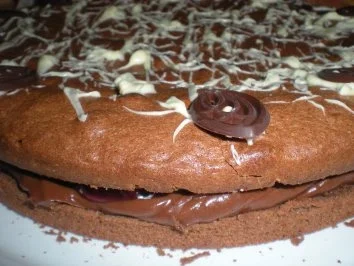 Rezept: TORTE- "Schoko- Preiselbeer- Torte" Bild Nr. 5 TORTE- "Schoko- Preiselbeer- Torte" - Rezept - Bild Nr. 5