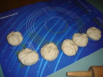 Rezept: Baozi mit Gemüse-Hackfleisch Füllung Bild Nr. 2 Baozi mit Gemüse-Hackfleisch Füllung - Rezept - Bild Nr. 2