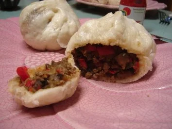 Rezept: Baozi mit Gemüse-Hackfleisch Füllung Baozi mit Gemüse-Hackfleisch Füllung - Rezept