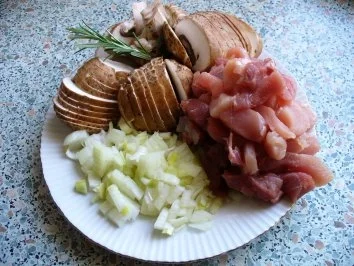 Rezept: Geschnetzeltes im Farfalle-Nest Bild Nr. 4 Geschnetzeltes im Farfalle-Nest - Rezept - Bild Nr. 4