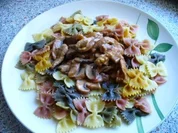 Geschnetzeltes im Farfalle-Nest - Rezept