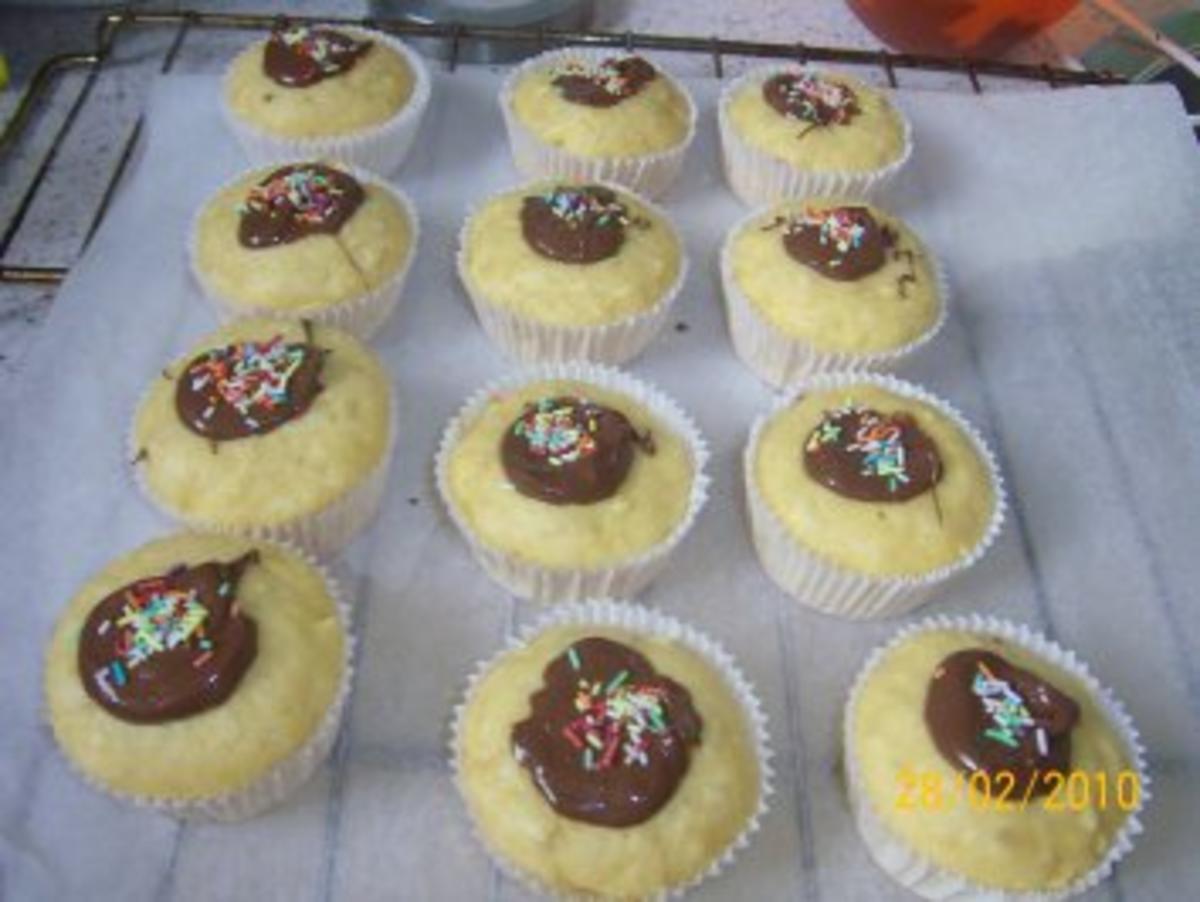 Apfel-Muffins mit Nutellaklecks und bunte Streusel - Rezept - Bild Nr. 3