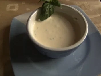 Pikantes Backen: Rosenkuchen mit Knoblauch- Crème fraiche - Rezept - Bild Nr. 3