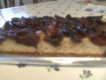 Rezept: Pflaumenkuchen mit falschem Hefeteig Pflaumenkuchen mit falschem Hefeteig - Rezept