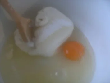 Rezept: Pflaumenkuchen mit falschem Hefeteig Bild Nr. 2 Pflaumenkuchen mit falschem Hefeteig - Rezept - Bild Nr. 2