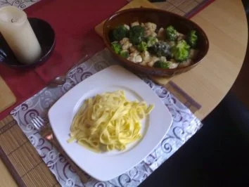 Rezept: Hähnchen - Broccoli Auflauf Hähnchen - Broccoli Auflauf - Rezept