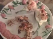 Feigen glasiert mit Camembert und Flusskrebsen an Preiselbeerdip - Rezept