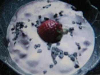 Cremige Quarkspeise mit Früchten - Rezept