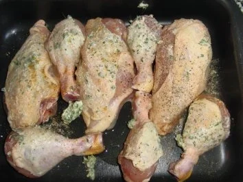 Grillhühnchen im Schalotten-Zitronen-Kräuterbutter-Bad - Rezept - Bild Nr. 3