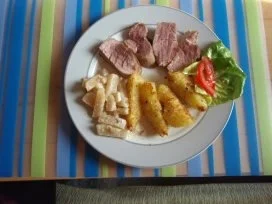 Rezept: Fleisch: Schweinsfilet mit Kartoffelspalten und Kohlrabigemüse Fleisch: Schweinsfilet mit Kartoffelspalten und Kohlrabigemüse - Rezept