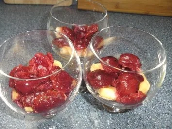 Mascarpone-Quarkcreme mit Zwetschgen.. - Rezept - Bild Nr. 3